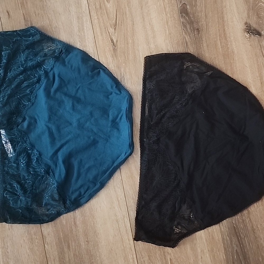 Victoria's Secret NEW Lace Trim Brief Panties - Black and Emerald Green - Picture 2 of 5